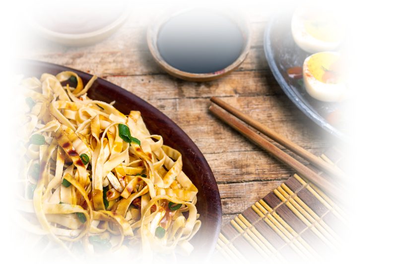 nood noodles in a bowl